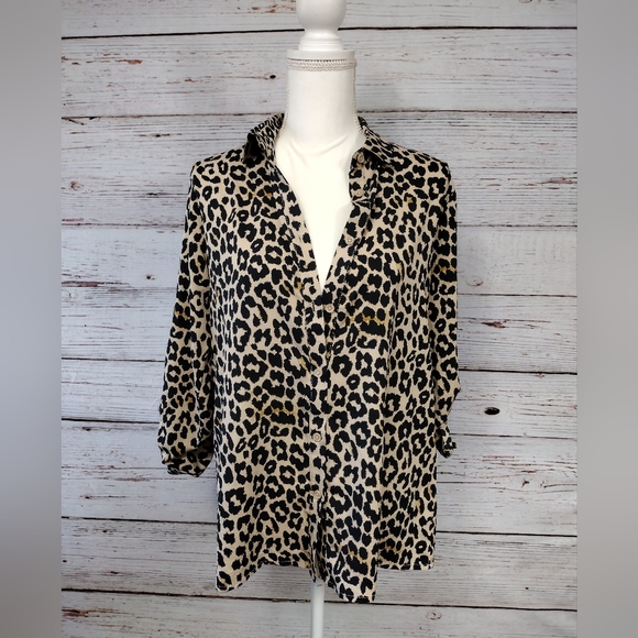 Doe & Rae Leopard Print Button Up Blouse - Picture 4 of 7